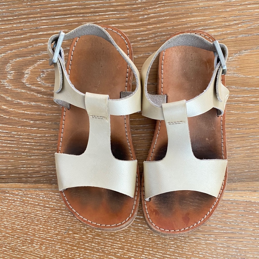 Freshly Picked Malibu Sandal - Color: Platinum